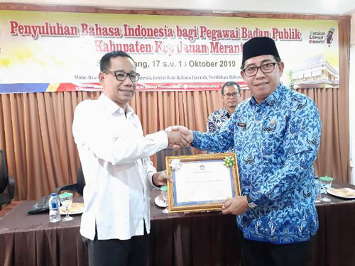 Kepala Balai Bahasa Riau: Surat Dinas Mengatur Bentuk dan Bahasa